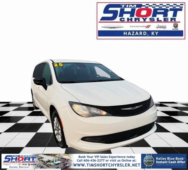 2025 Chrysler Voyager LX — Minivan — 4,525 mi — Hazard, KY