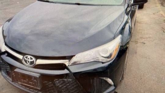 2017 Toyota Camry SE — Sedan — 41,511 mi — Hazard, KY