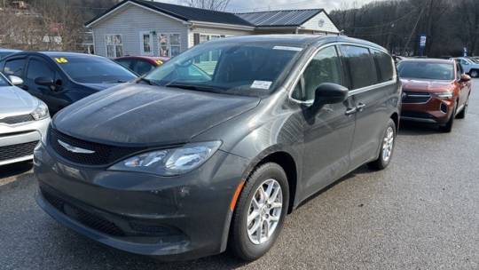 2022 Chrysler Voyager LX — Minivan — 60,980 mi — Hazard, KY