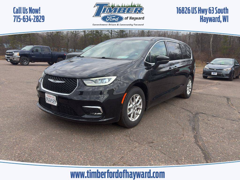 2023 Chrysler Pacifica Touring L — Minivan — 57,537 mi — Hayward, WI