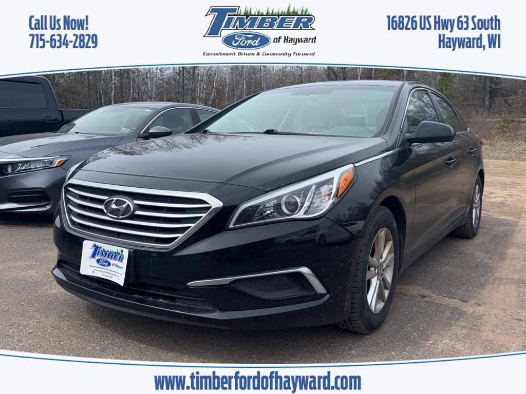 2017 Hyundai Sonata SE — Sedan — 152,628 mi — Hayward, WI