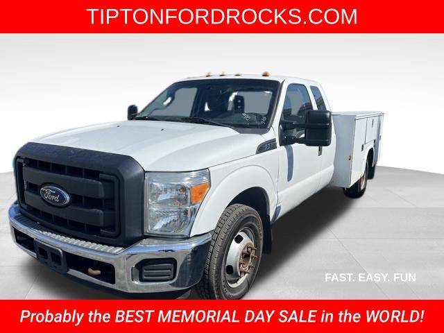 2014 Ford Super Duty F-350 Chassis Cab XL — Chassis Cab Truck — 238,773 mi — Tipton, IN