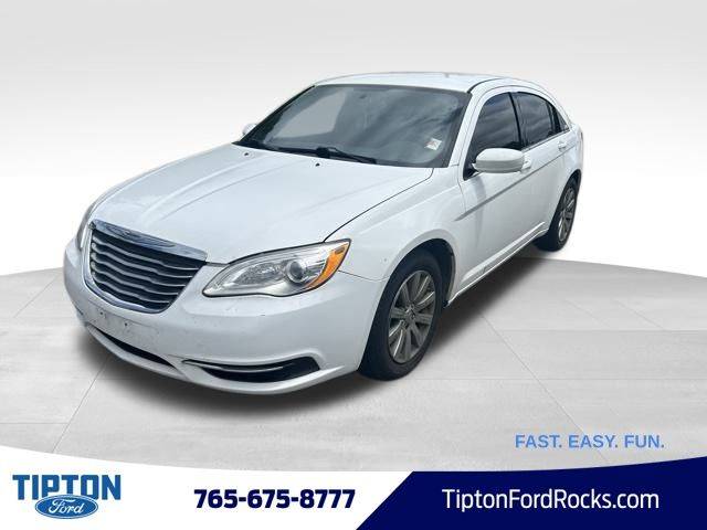 2014 Chrysler 200 Touring — Sedan — 100,989 mi — Tipton, IN