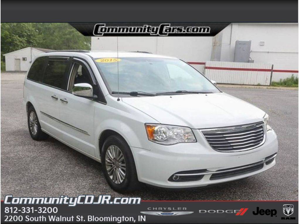 2015 Chrysler Town & Country Touring-L — Minivan — 137,689 mi — Bloomington, IN