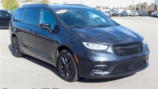 2021 Chrysler Pacifica Limited — Minivan — 73,579 mi — Bloomington, IN