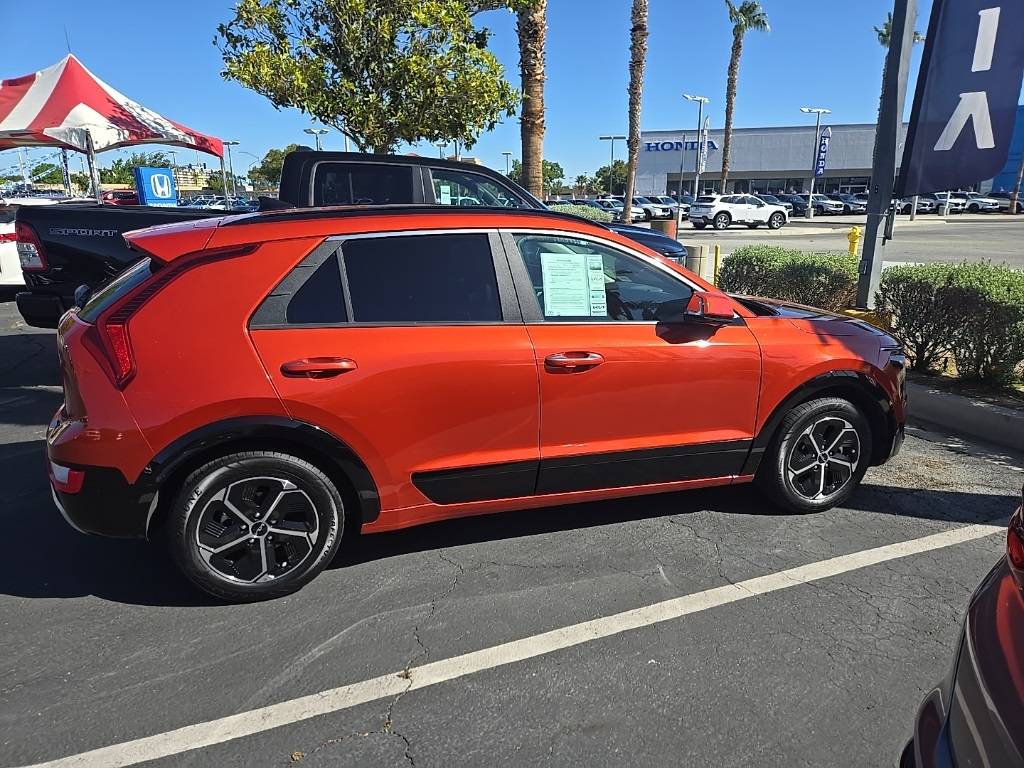 2023 Kia Niro Hybrid SX — SUV — 53,920 mi — Palmdale, CA