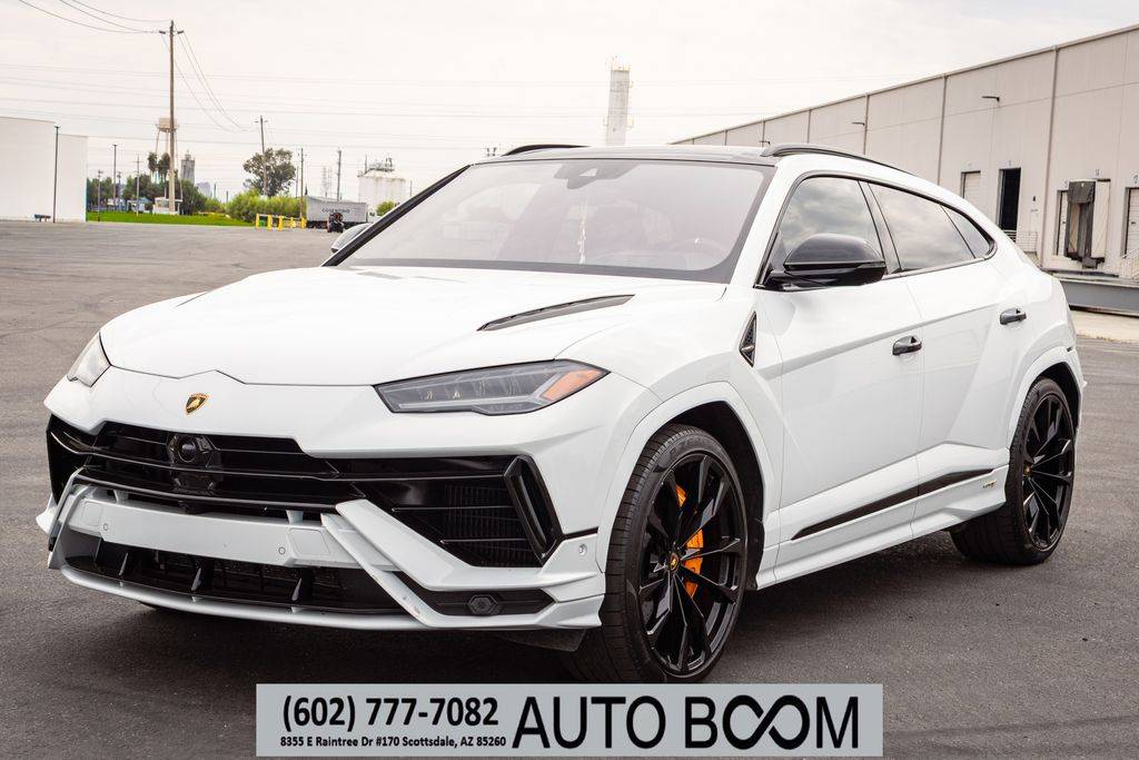 2023 Lamborghini Urus S