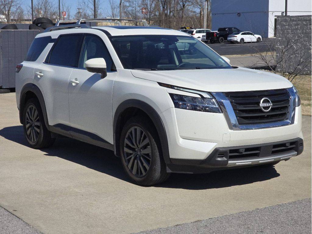 2024 Nissan Pathfinder SL — SUV — 14,256 mi — Hopkinsville, KY