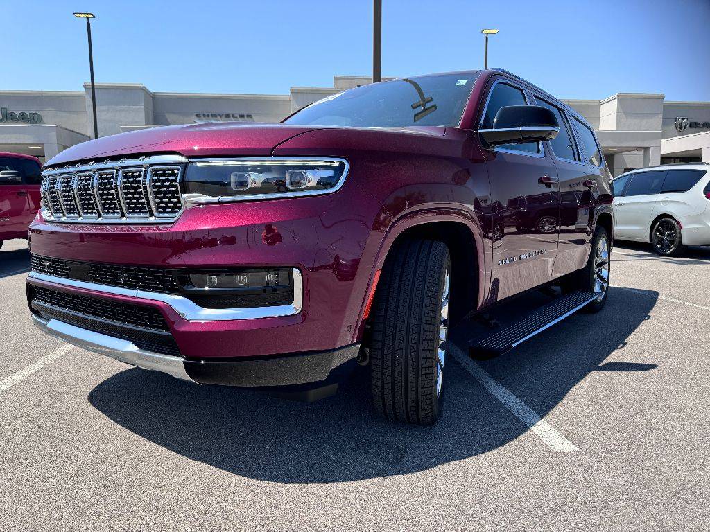 2023 Jeep Grand Wagoneer Series II — SUV — 2,500 mi — Hopkinsville, KY