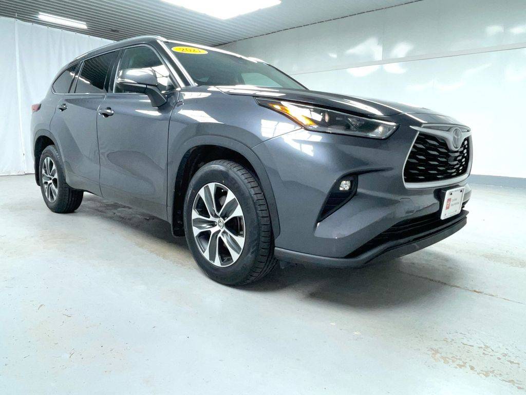 2021 Toyota Highlander XLE — SUV — 45,160 mi — East Swanzey, NH