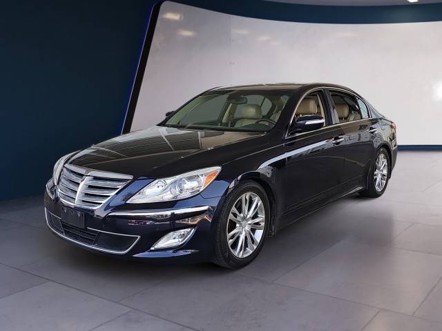 2013 Hyundai Genesis 3.8 — Sedan — 113,363 mi — Laredo, TX