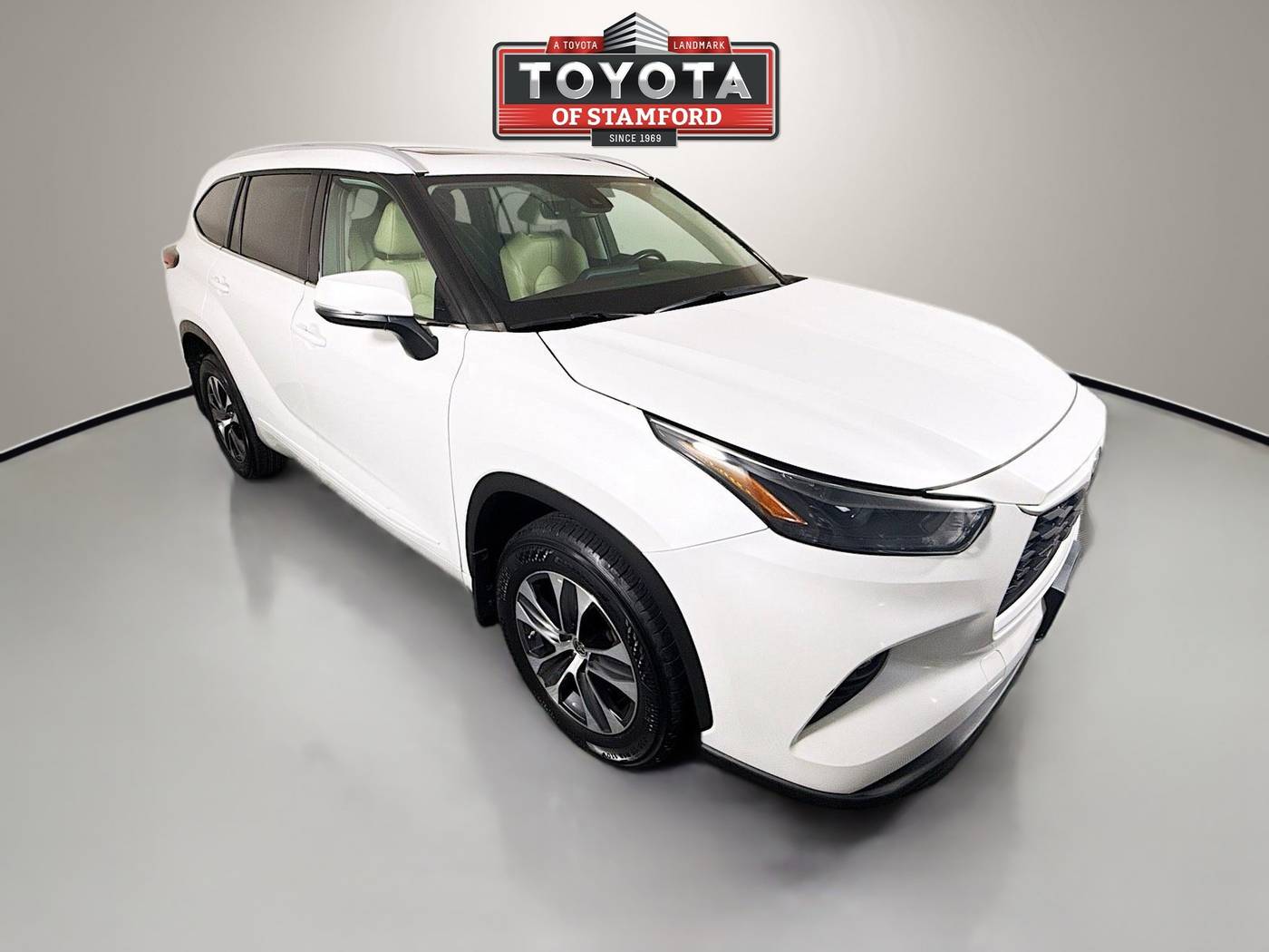 2022 Toyota Highlander XLE — SUV — 23,174 mi — Stamford, CT