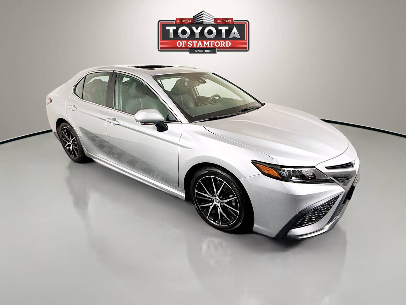 2022 Toyota Camry SE — Sedan — 15,245 mi — Stamford, CT