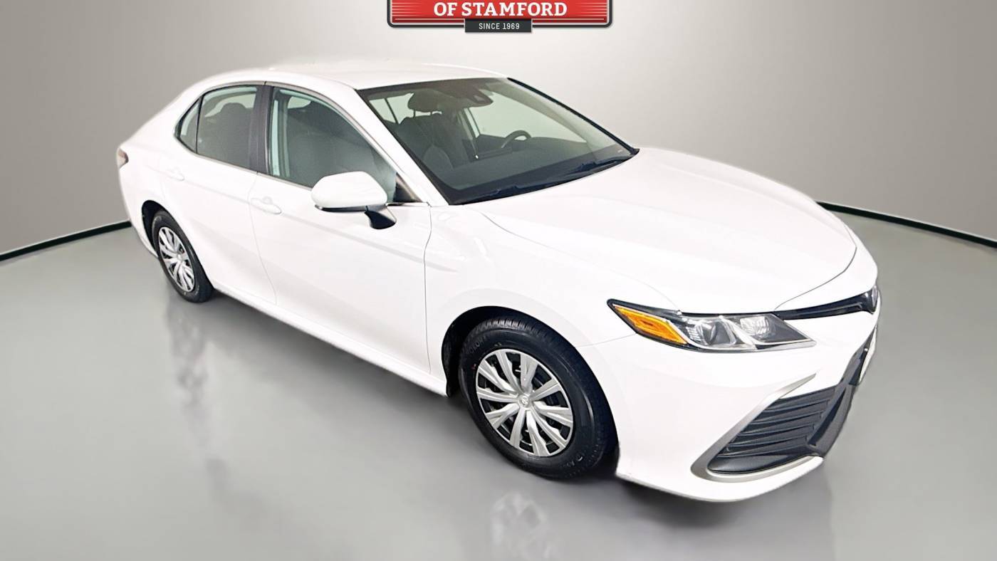 2022 Toyota Camry Hybrid LE — Sedan — 38,352 mi — Stamford, CT
