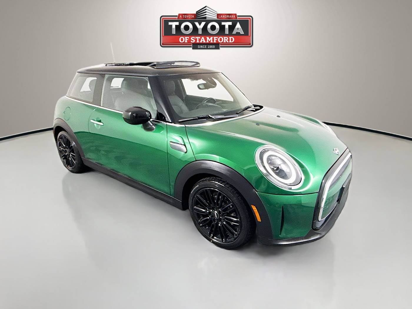 2022 MINI Hardtop Cooper — Hatchback — 25,987 mi — Stamford, CT
