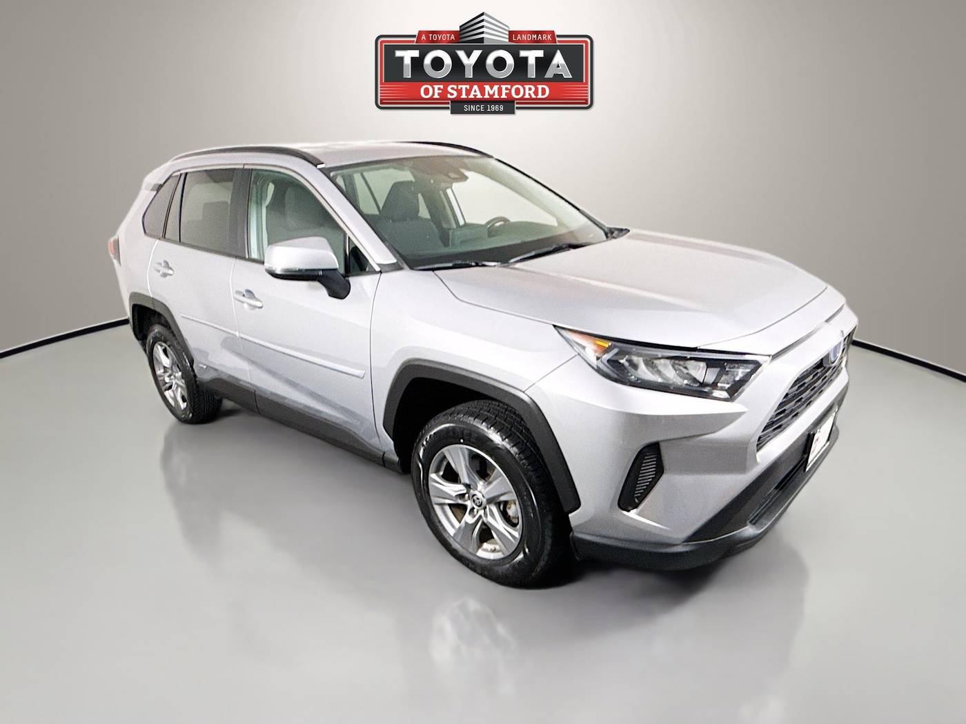 2022 Toyota RAV4 Hybrid LE — SUV — 32,566 mi — Stamford, CT