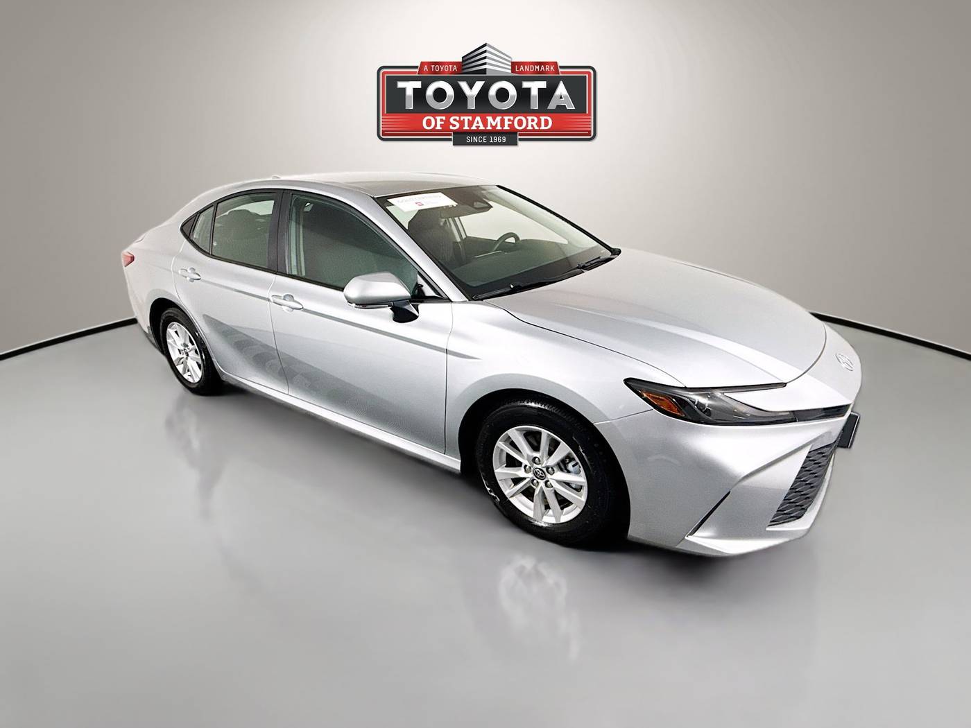 2025 Toyota Camry Hybrid LE — Sedan — 23,572 mi — Stamford, CT