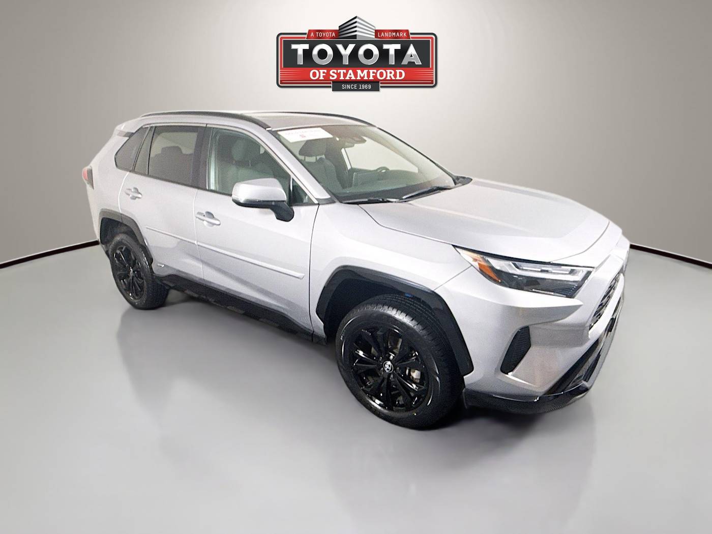 2022 Toyota RAV4 Hybrid SE — SUV — 18,707 mi — Stamford, CT