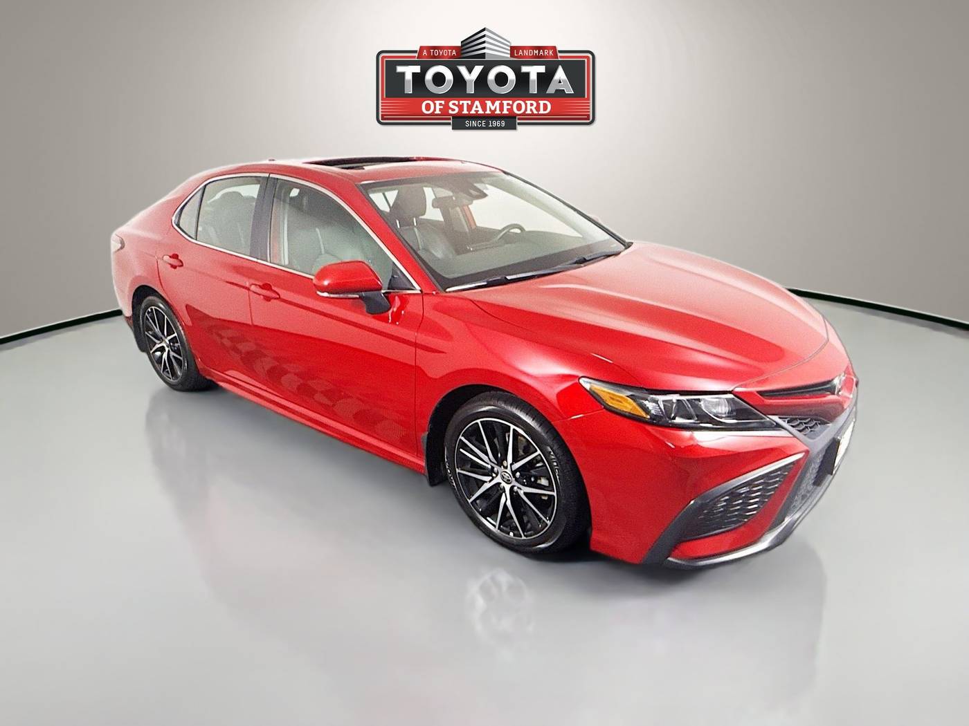 2023 Toyota Camry SE — Sedan — 14,087 mi — Stamford, CT
