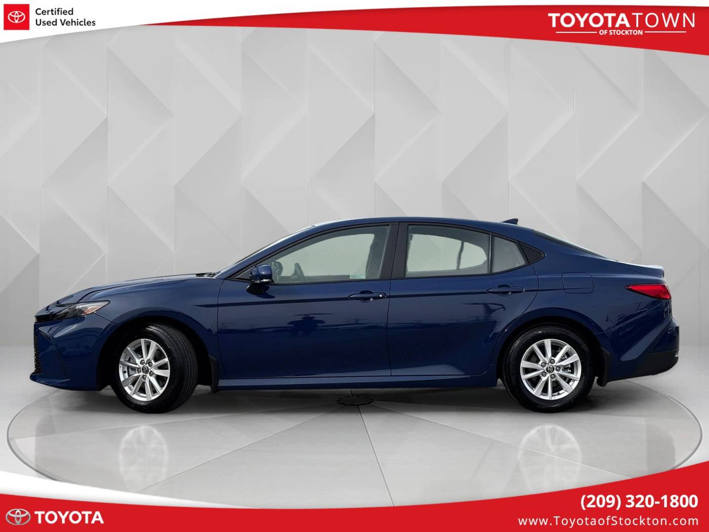 2025 Toyota Camry Hybrid LE — Sedan — 14 mi — Stockton, CA