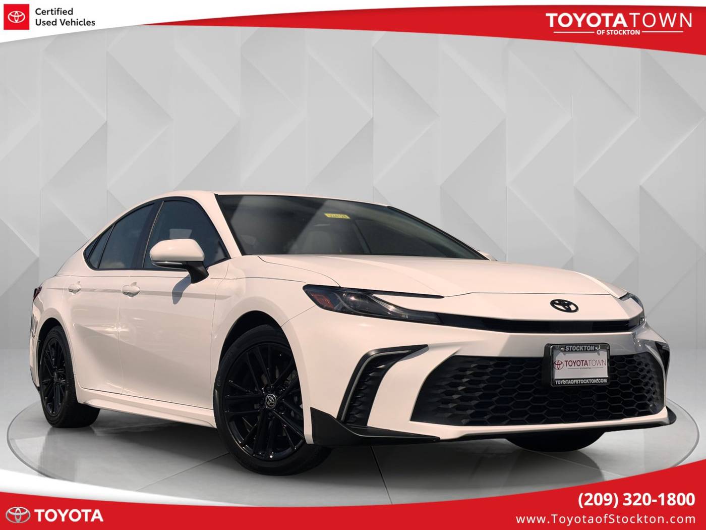 2025 Toyota Camry SE — Sedan — 11,962 mi — Stockton, CA