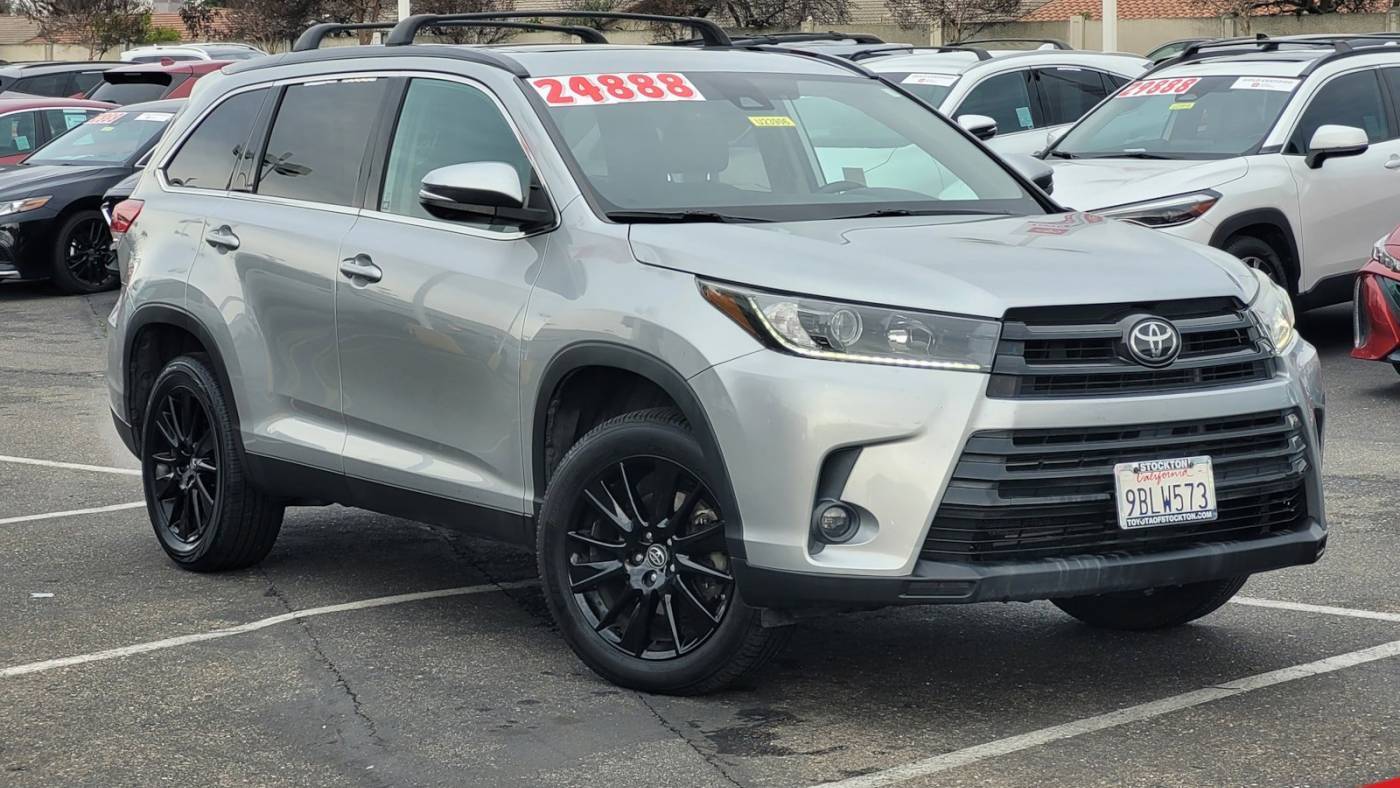2019 Toyota Highlander SE V6 — SUV — 103,084 mi — Stockton, CA