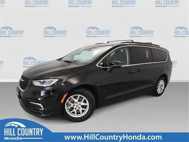 2022 Chrysler Pacifica Touring L — Minivan — 67,686 mi — San Antonio, TX