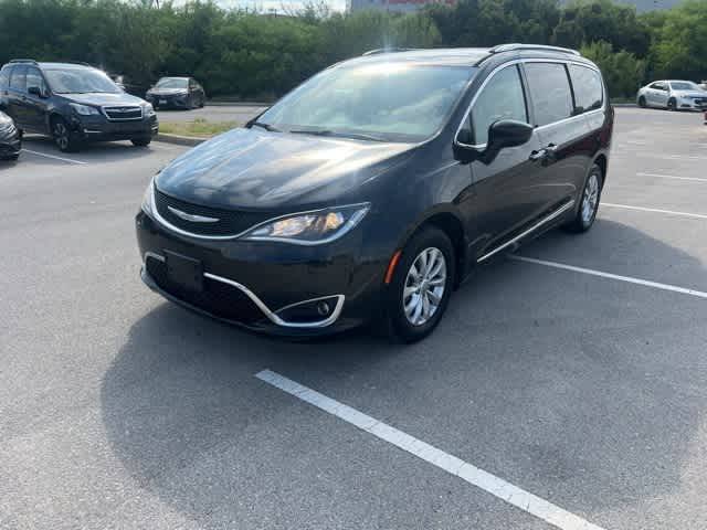 2018 Chrysler Pacifica Touring L — Minivan — 97,171 mi — San Antonio, TX