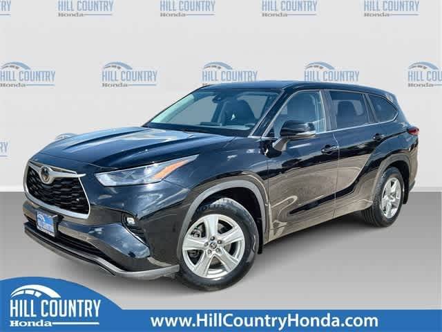2023 Toyota Highlander LE — SUV — 52,805 mi — San Antonio, TX