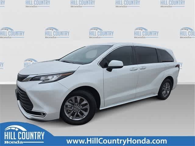 2023 Toyota Sienna XLE — Minivan — 87,236 mi — San Antonio, TX