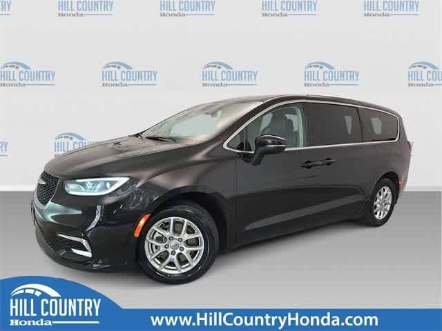 2023 Chrysler Pacifica Touring L — Minivan — 71,249 mi — San Antonio, TX