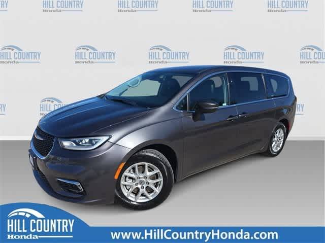 2023 Chrysler Pacifica Touring L — Minivan — 61,027 mi — San Antonio, TX