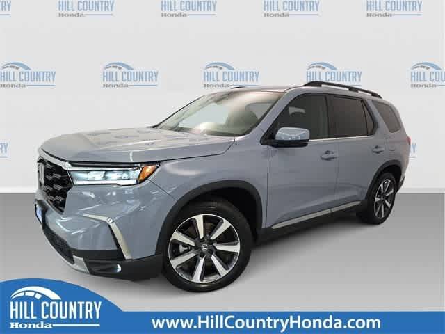 2025 Honda Pilot Touring — SUV — 8,209 mi — San Antonio, TX