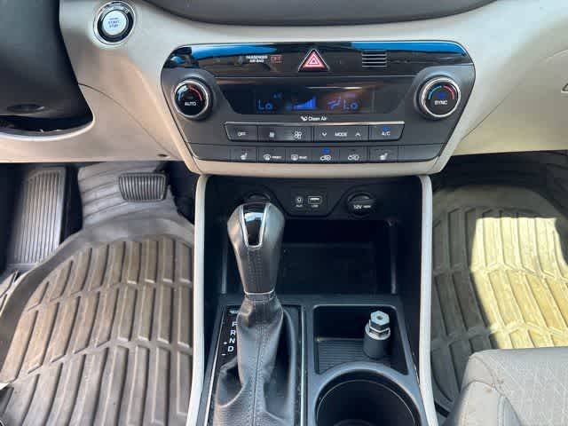 Photo 18