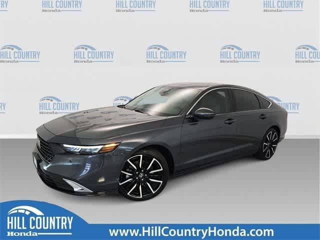 2025 Honda Accord Hybrid Touring — Sedan — 1,094 mi — San Antonio, TX