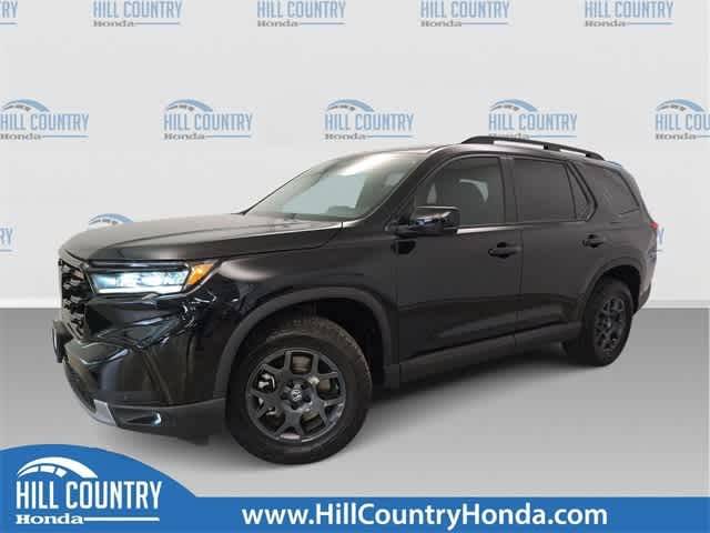 2025 Honda Pilot TrailSport — SUV — 2,357 mi — San Antonio, TX