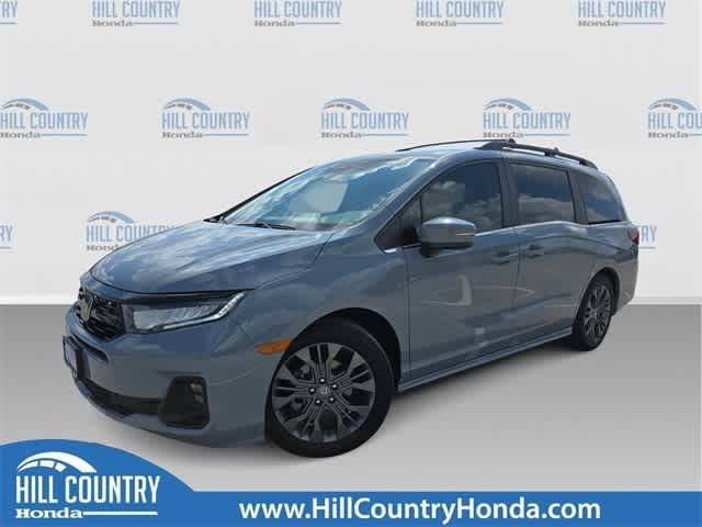 2025 Honda Odyssey Touring — Minivan — 10,056 mi — San Antonio, TX