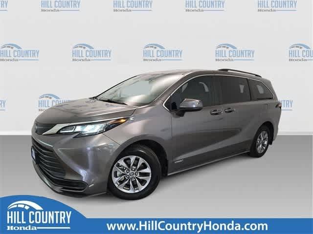 2021 Toyota Sienna LE — Minivan — 69,250 mi — San Antonio, TX