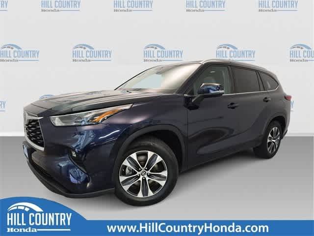 2022 Toyota Highlander XLE — SUV — 66,678 mi — San Antonio, TX
