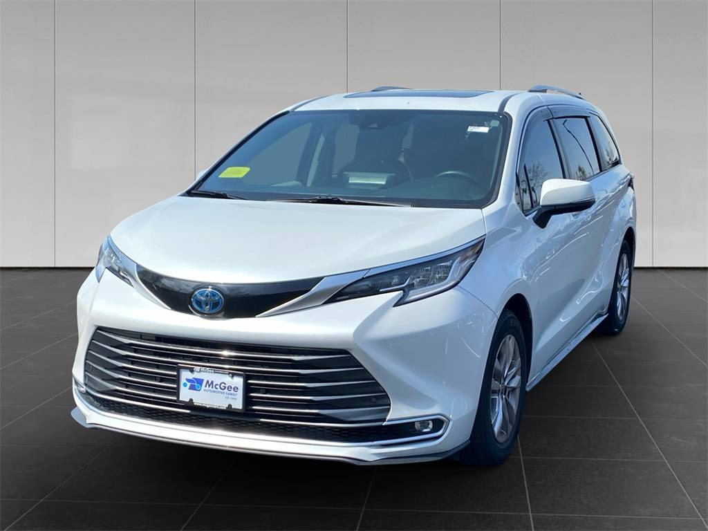 2022 Toyota Sienna Limited — Minivan — 78,260 mi — Putnam, CT
