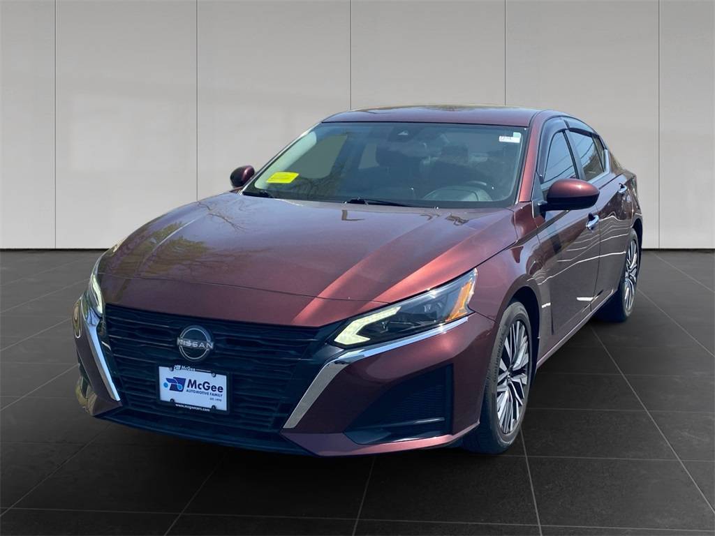 2023 Nissan Altima SV — Sedan — 25,905 mi — Putnam, CT