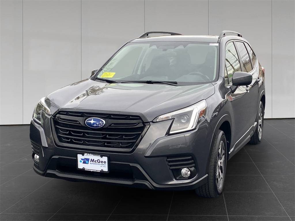 2023 Subaru Forester Premium — SUV — 25,046 mi — Putnam, CT