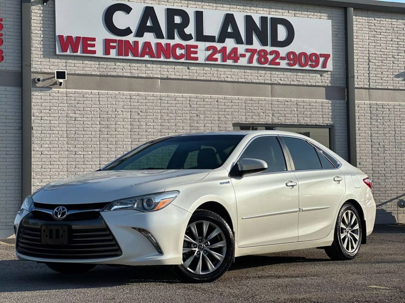 2015 Toyota Camry Hybrid XLE — Sedan — 84,772 mi — Dallas, TX