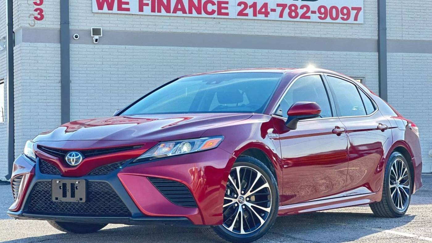 2018 Toyota Camry Hybrid SE — Sedan — 148,242 mi — Dallas, TX