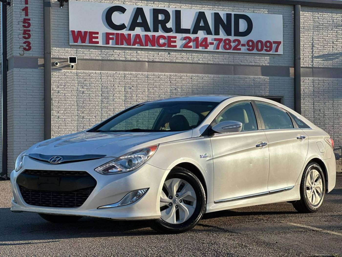 2015 Hyundai Sonata Hybrid Base — Sedan — 122,282 mi — Dallas, TX