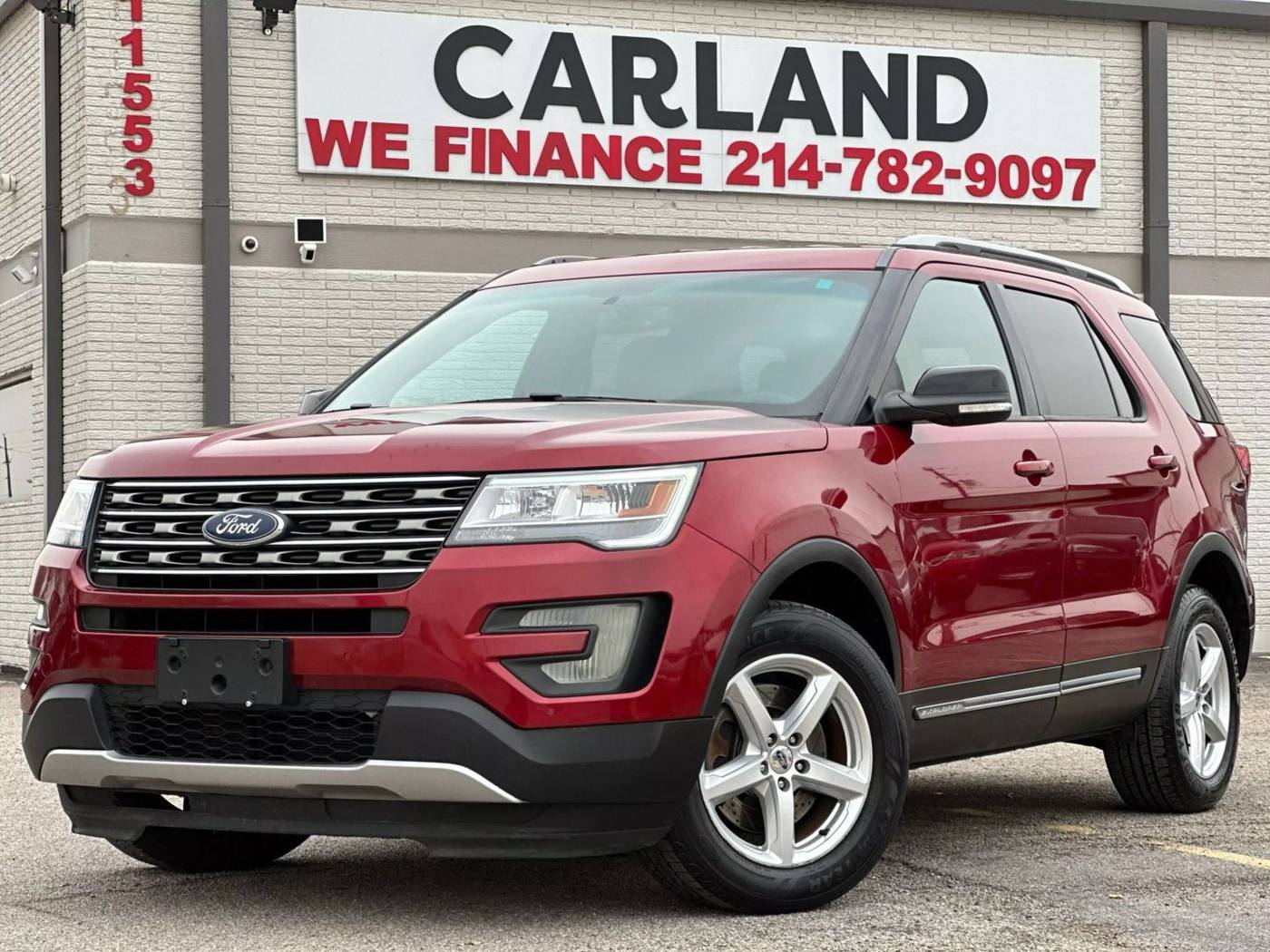 2017 Ford Explorer XLT — SUV — 126,089 mi — Dallas, TX