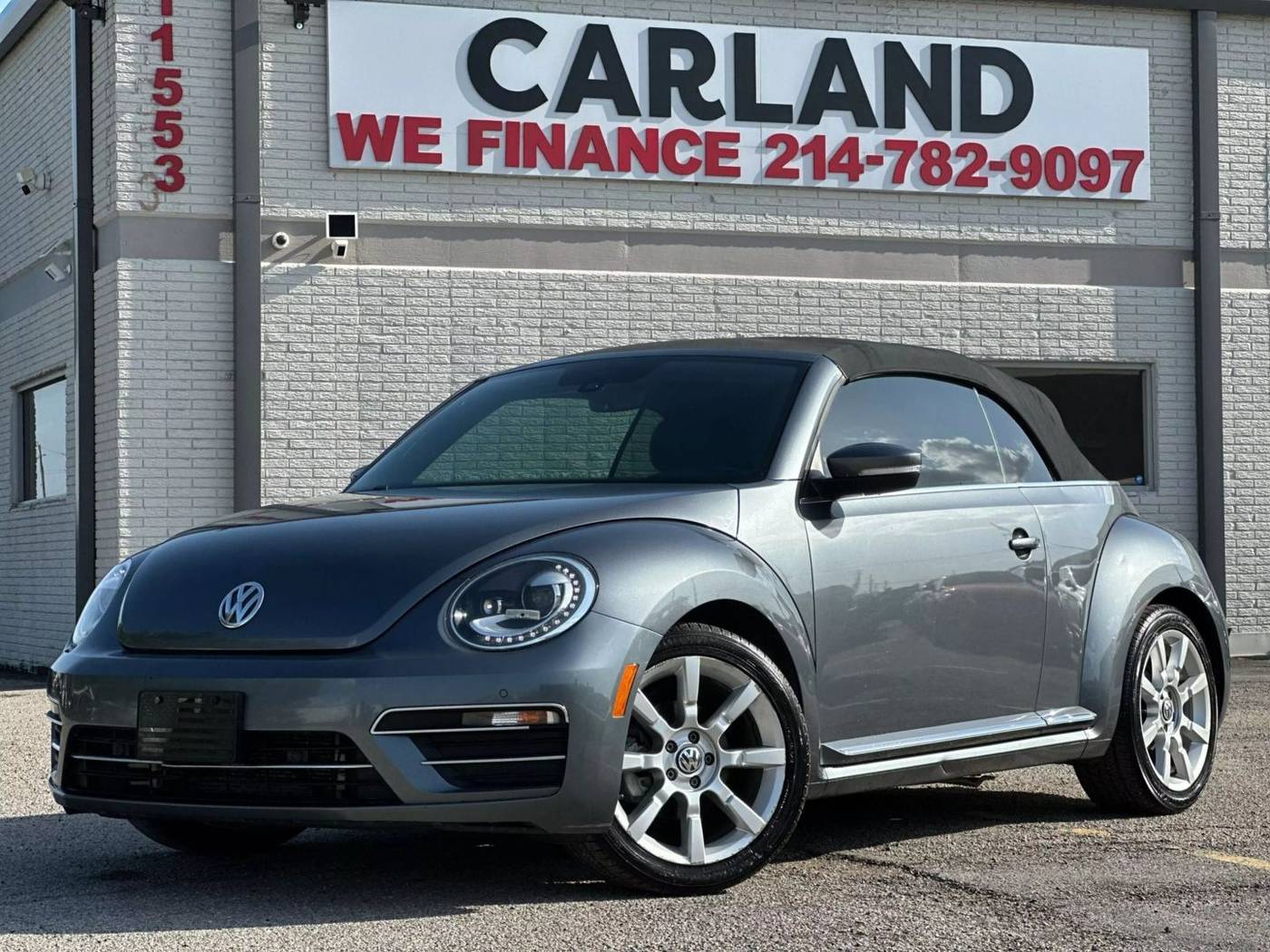 2017 Volkswagen Beetle 1.8T SEL — Convertible — 115,637 mi — Dallas, TX