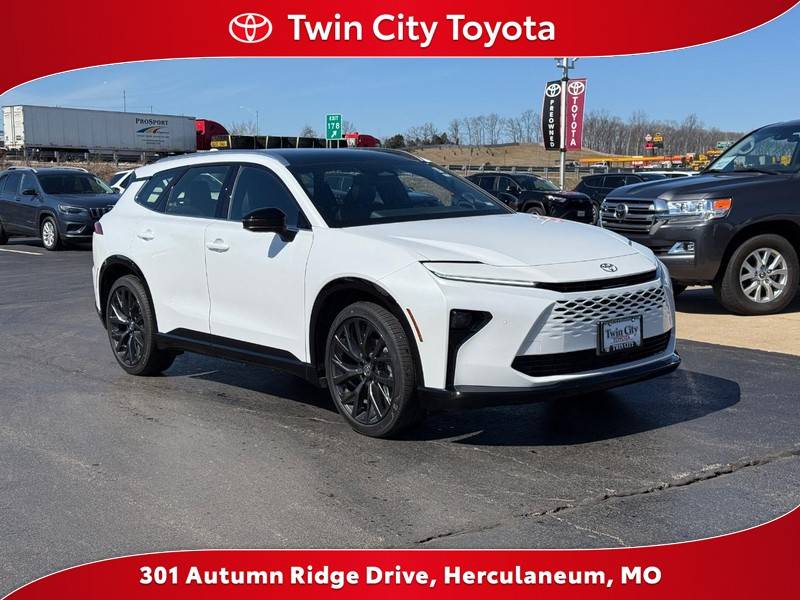 2025 Toyota Crown Signia Limited — SUV — 1,166 mi — Herculaneum, MO