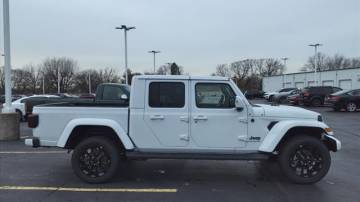 New 2023 Jeep Gladiator Willys 4×4 Crew Cab in Pinedale #NP758