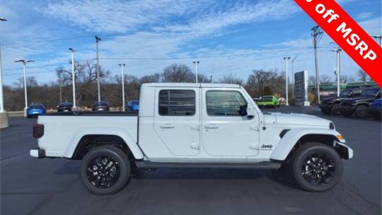 New 2023 Jeep Gladiator Willys 4×4 Crew Cab in Pinedale #NP758